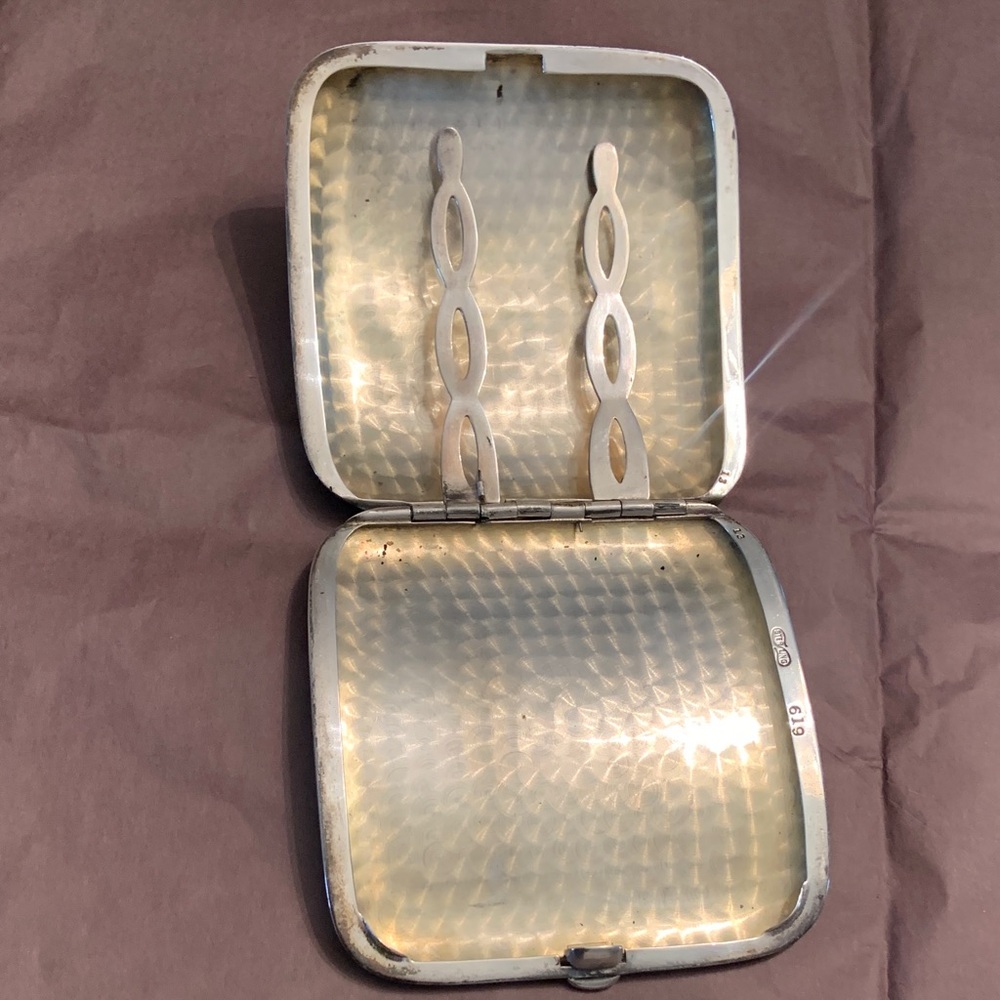 Silver Compact Case - Picture 3 of 6